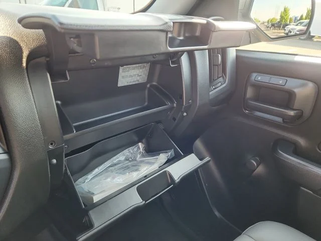 Used 2018 Silver GMC Base image 41