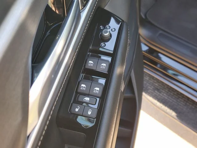 New 2026 High Gloss Black Exterior Paint Jeep Limited Altitude image 21