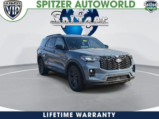 New 2027 Vapor Blue Metallic Ford ST-Line image 3