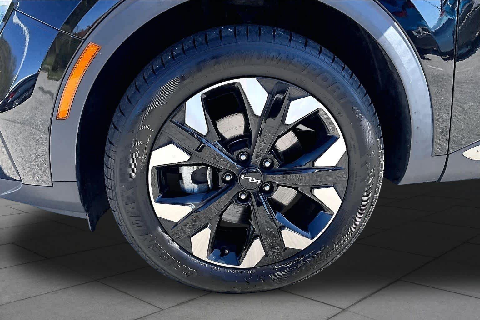 Used 2023 Ebony Black Kia X-Line image 11