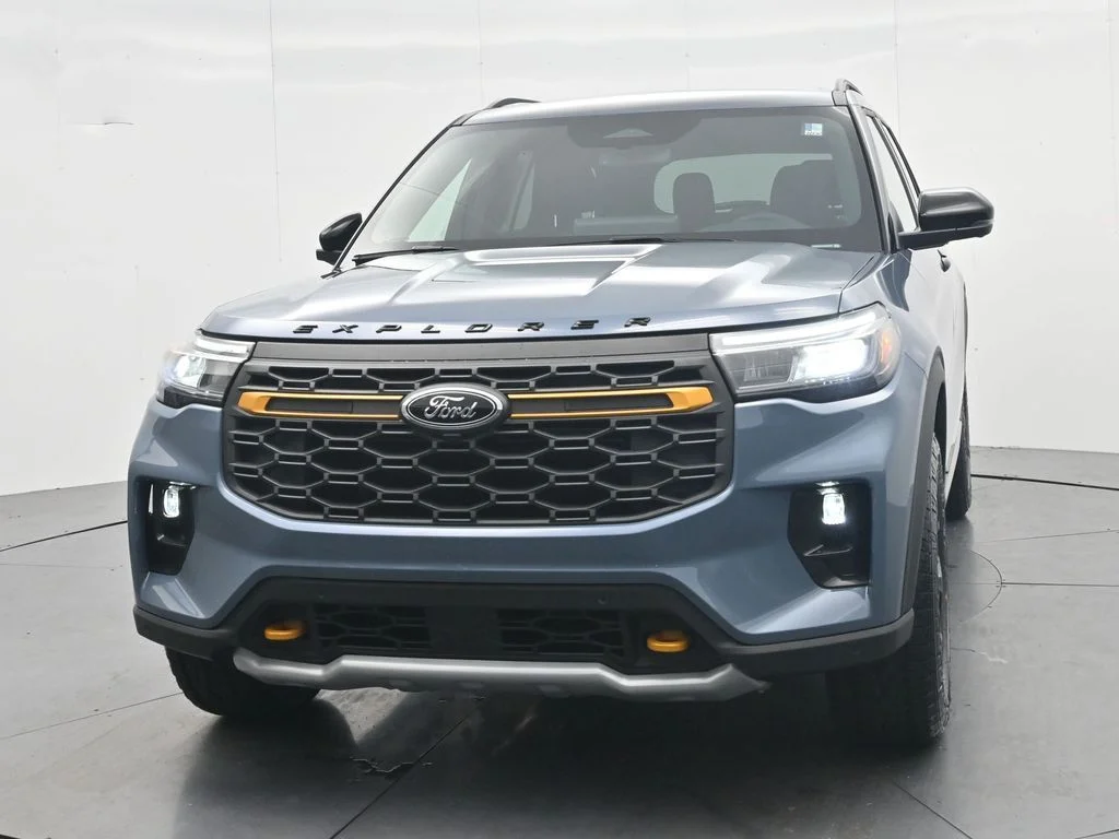 New 2026 Vapor Blue Metallic Ford Tremor® image 2