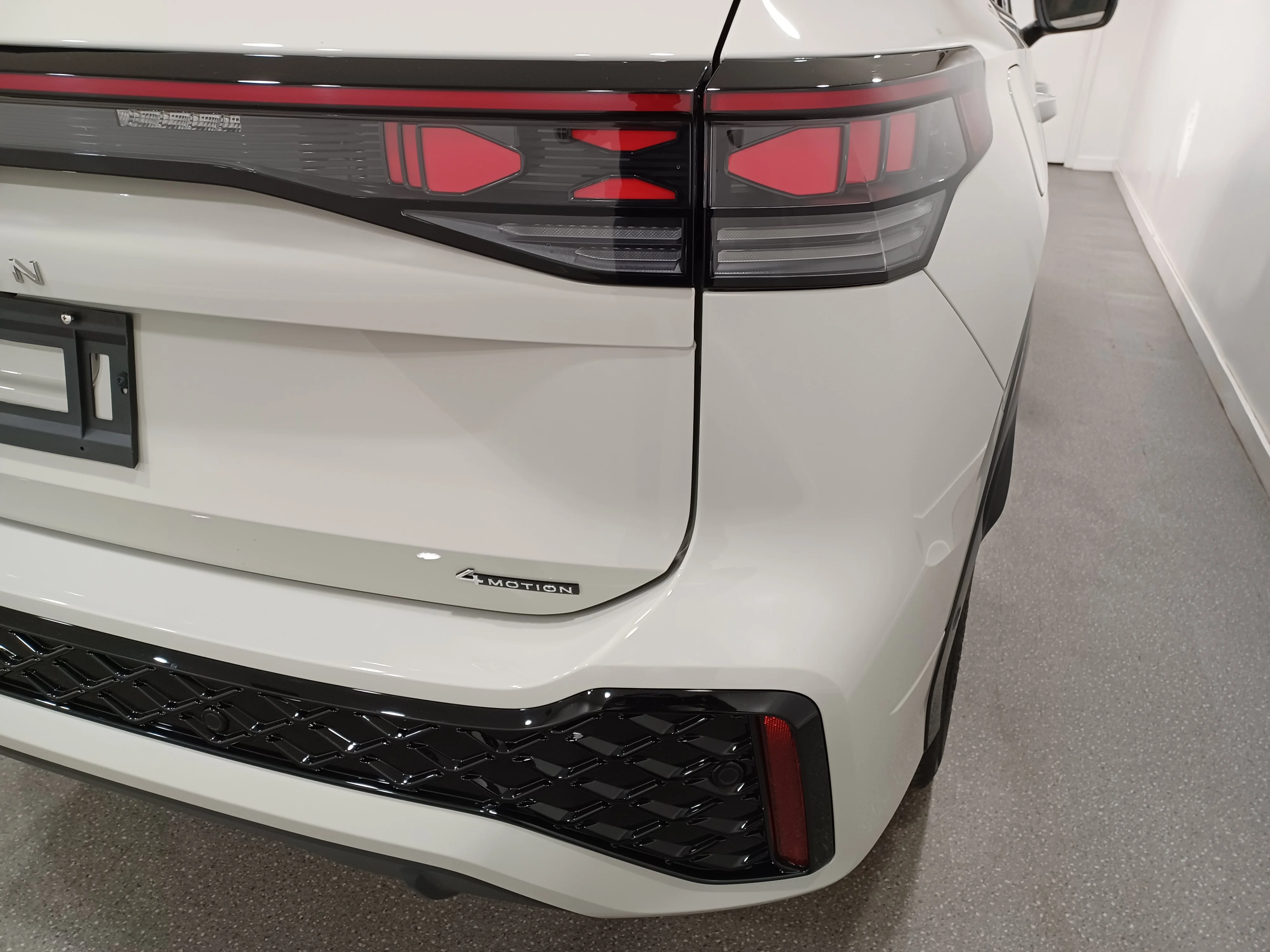 Certified Used 2026 Ascot Gray Volkswagen Highline Turbo R-Line 4Motion*AWD | Adaptive Cruise | Cooled Massage Seats | HUD | 360 Cam | Nav image 23
