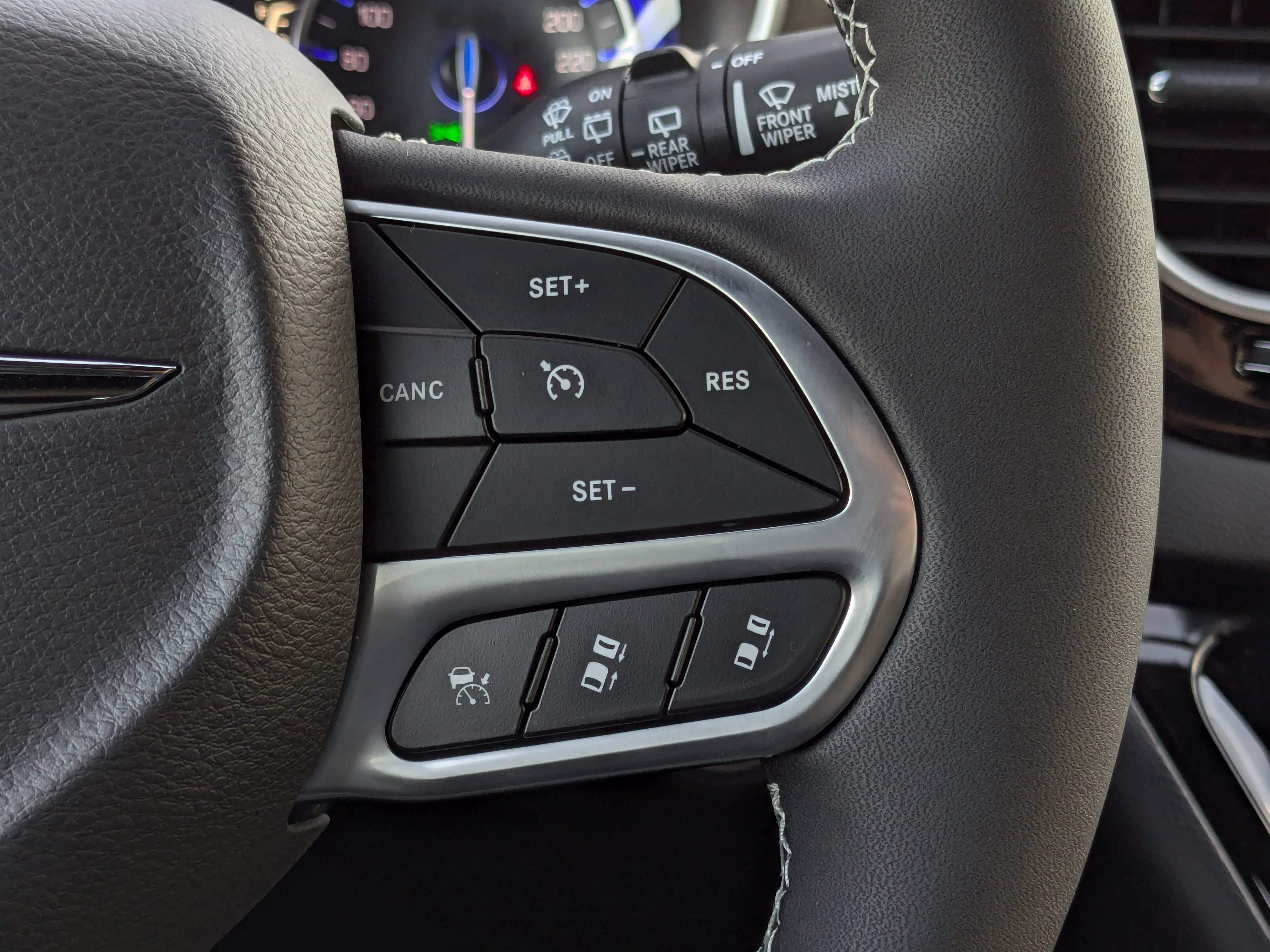 New 2026 Silver Chrysler SXT - - Stow n Go Seats - Power Sliding Doors - 10.1 Touchscreen - Heated Seats & More image 18