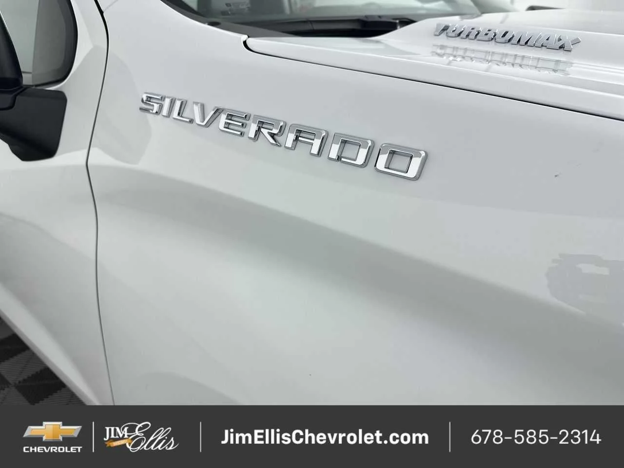 New 2026 Summit White Chevrolet WT image 53