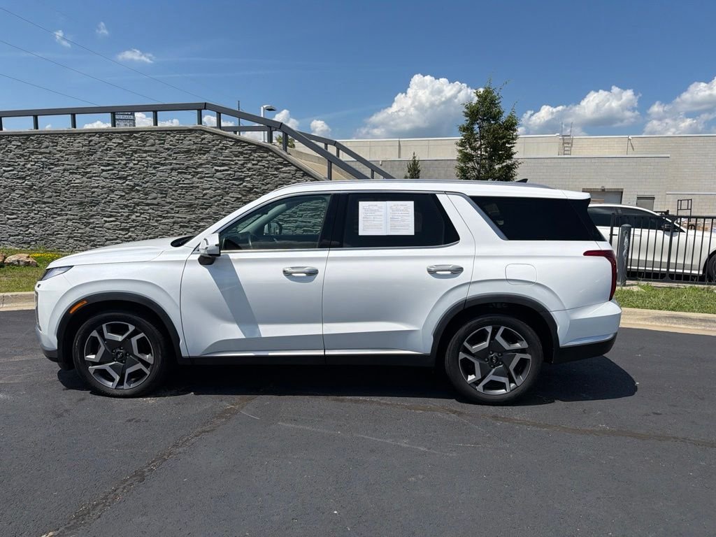 Used 2023 White Hyundai Limited image 4