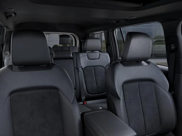 New 2026 Diamond Black Crystal Pearl-Coat Exterior Paint Jeep Laredo image 52