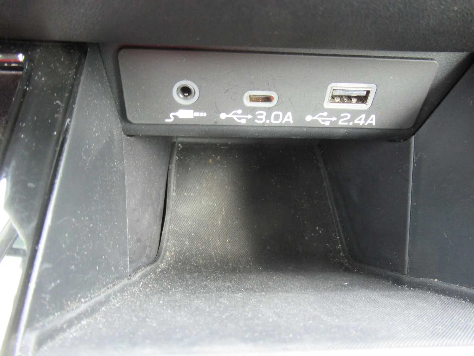 Used 2024 Crystal Black Silica Subaru Limited image 29