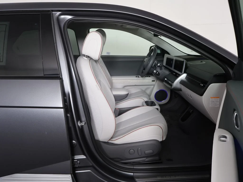 Used 2024 Gray Hyundai Limited image 34