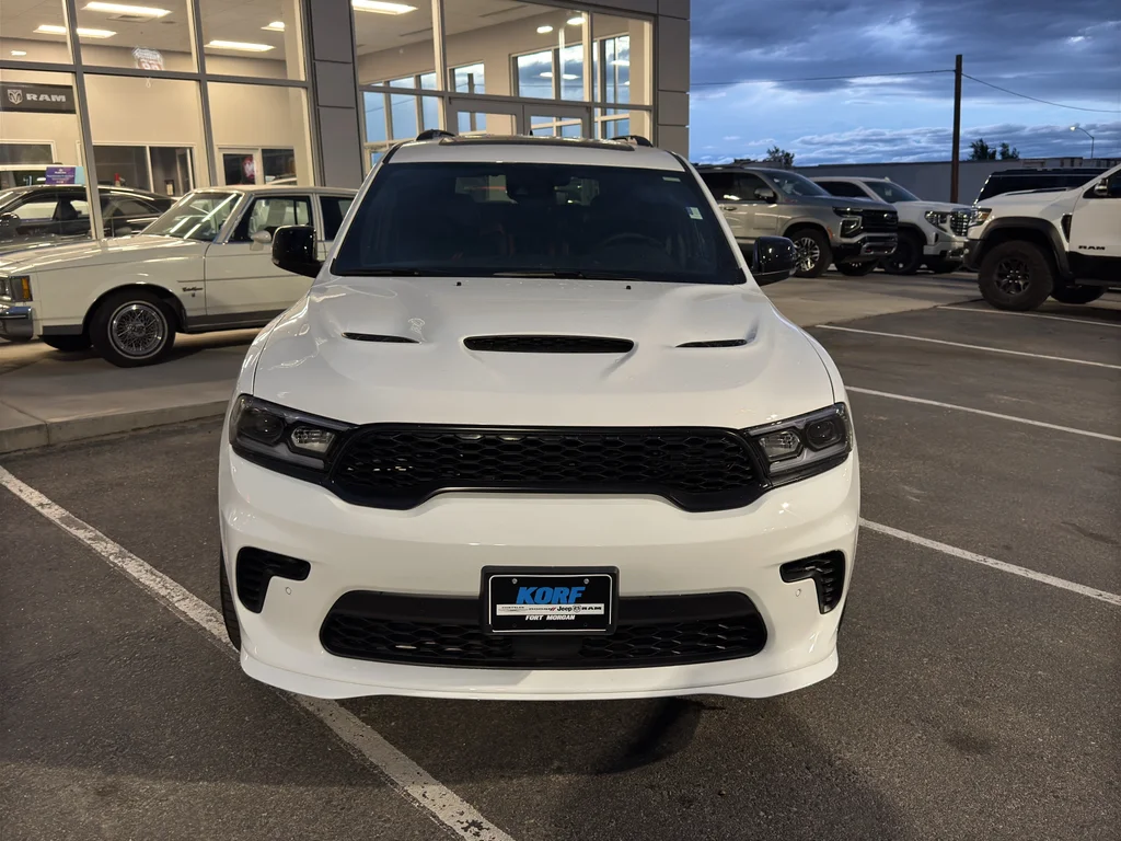 New 2026 White Knuckle Clear-Coat Exterior Paint Dodge GT Premium HEMI V8 image 8