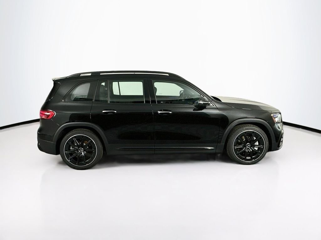 2026 Mercedes-Benz GLB AMG GLB 35 - Photo 7