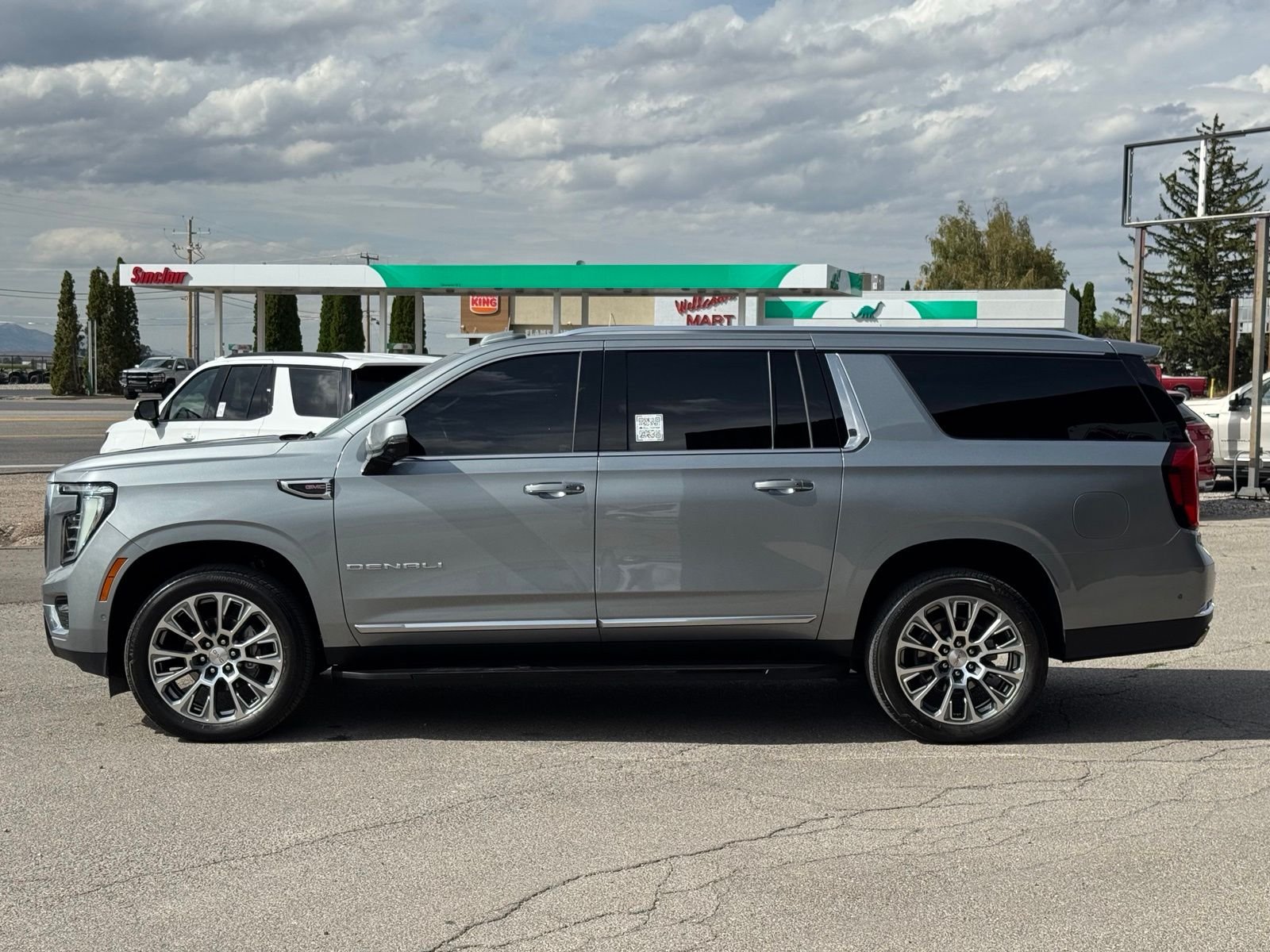 Used 2025 Sterling GMC Denali image 12