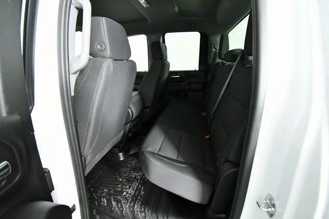 New 2026 Summit White Chevrolet WT image 25
