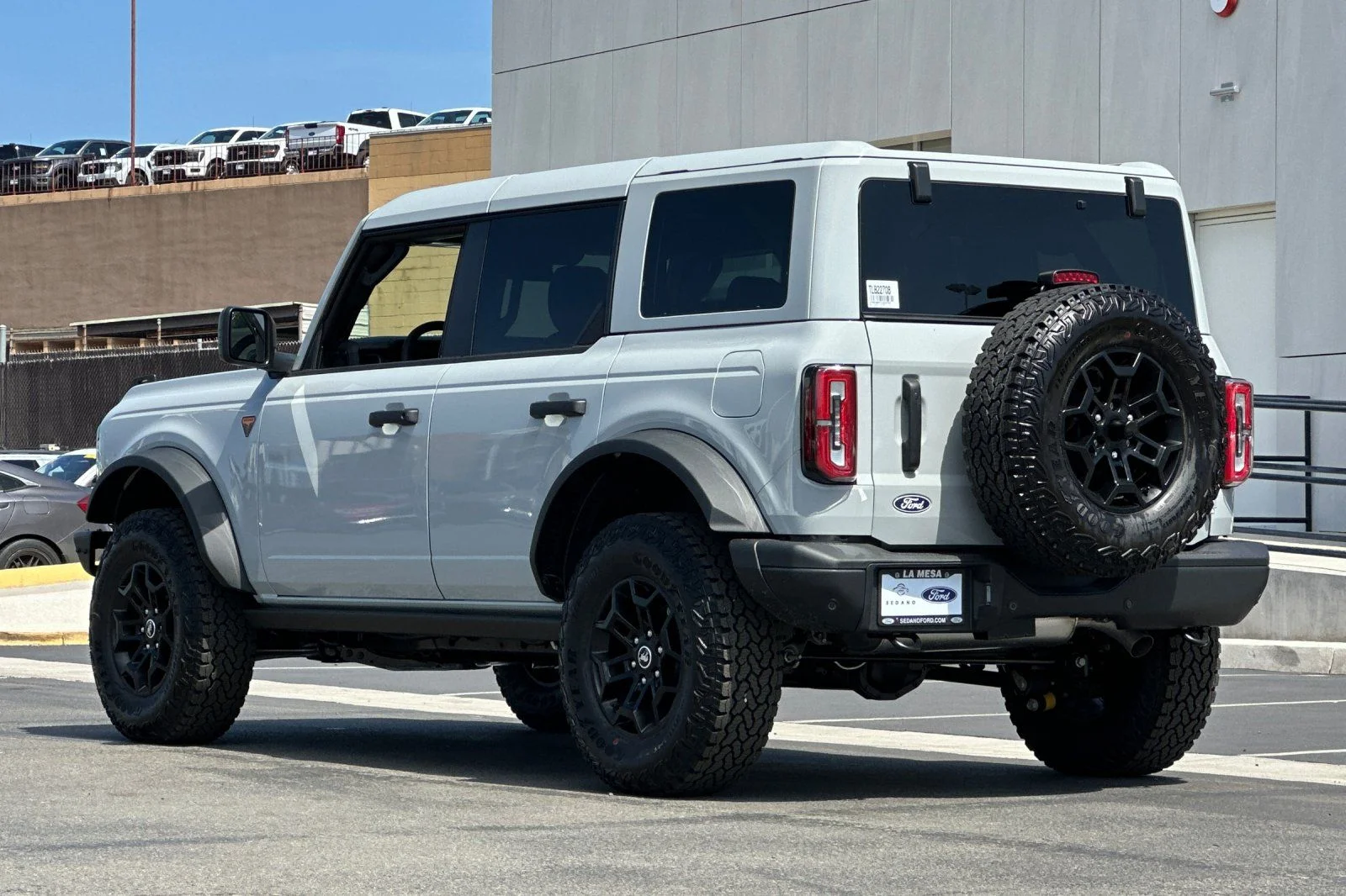 New 2026 Avalanche Gray Ford Badlands® image 5