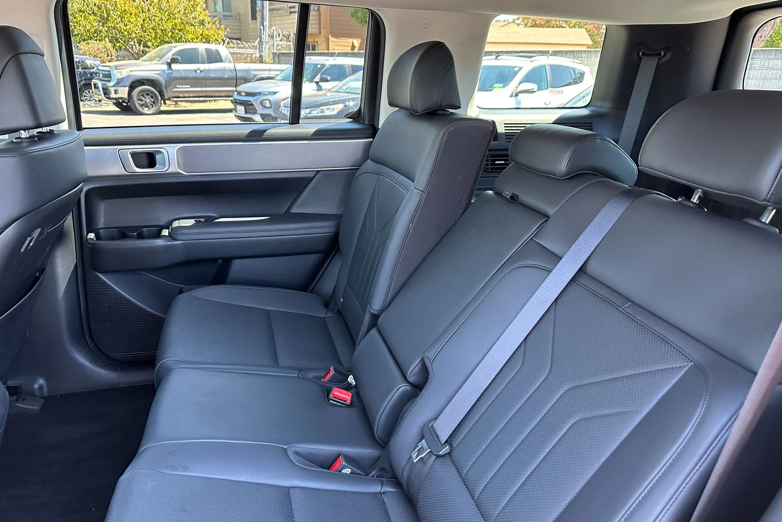 Used 2025 Ecotronic Gray Hyundai SEL image 11