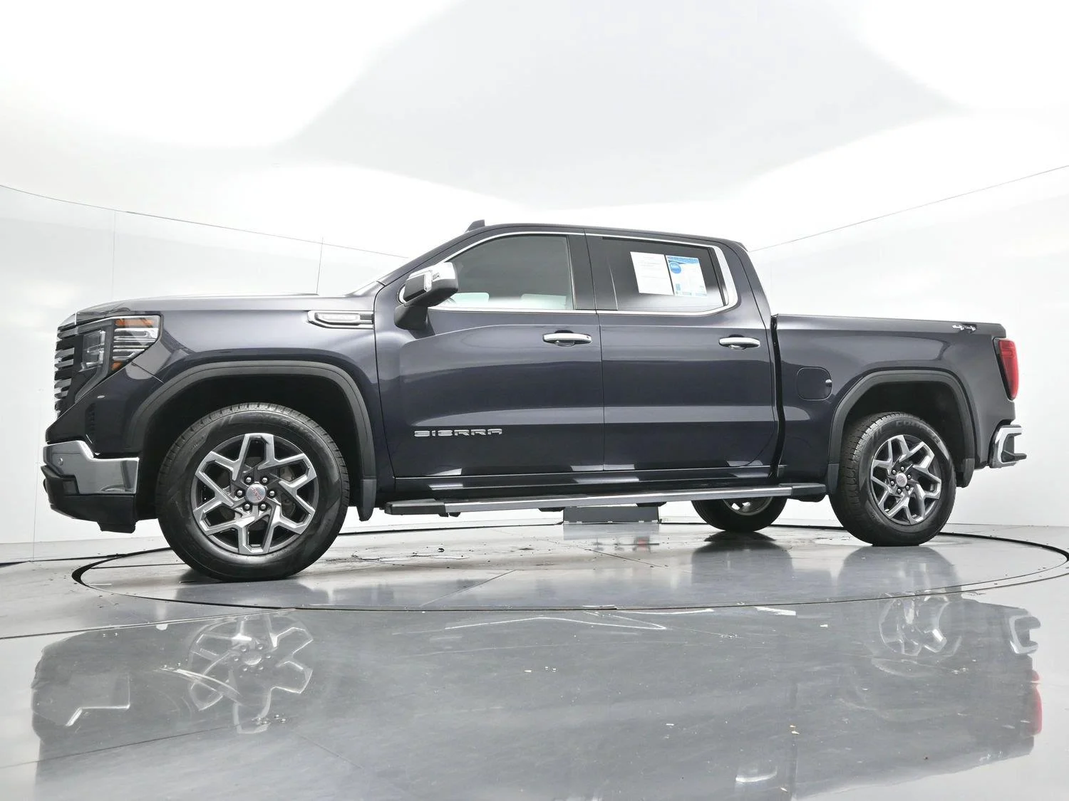 Used 2022 Titanium Rush Metallic GMC SLT image 51