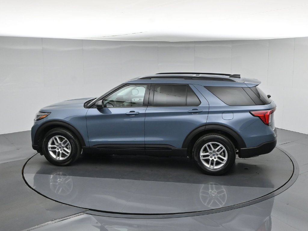 New 2026 Vapor Blue Metallic Ford Active image 40