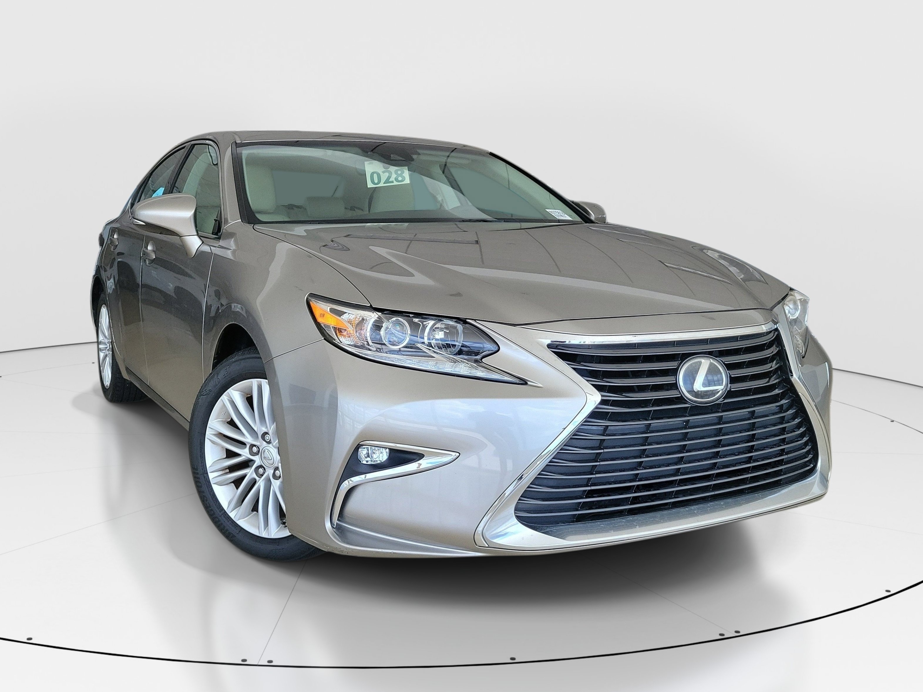 Used 2018 Atomic Silver Lexus ES 350 image 2