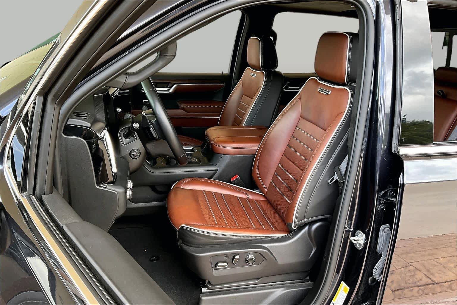 Used 2024 Titanium Rush Metallic GMC Denali Ultimate image 7