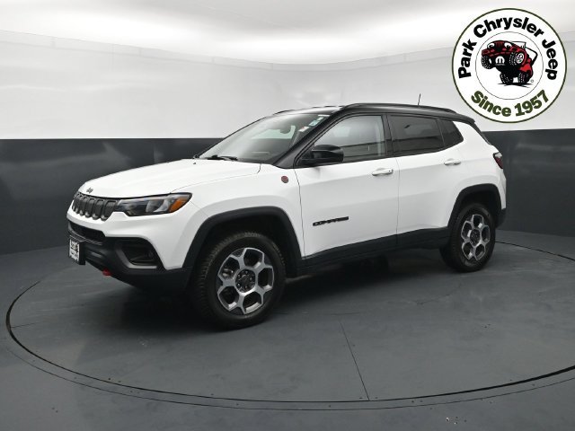 Used 2022 Jeep Compass Trailhawk with VIN 3C4NJDDB6NT230710 for sale in Burnsville, Minnesota