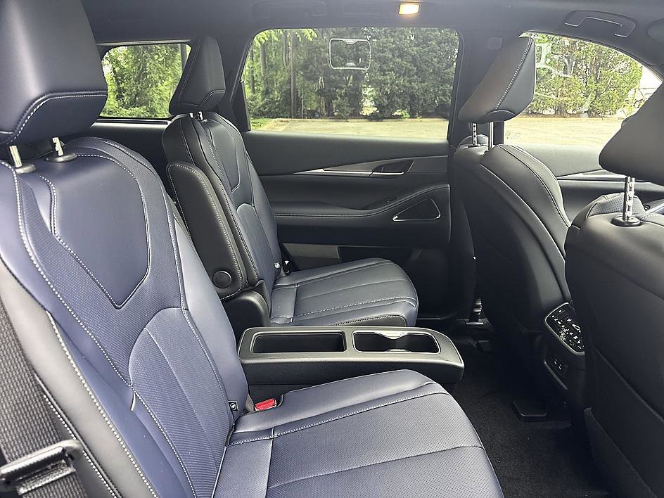 New 2027 Mineral Black INFINITI SPORT image 22