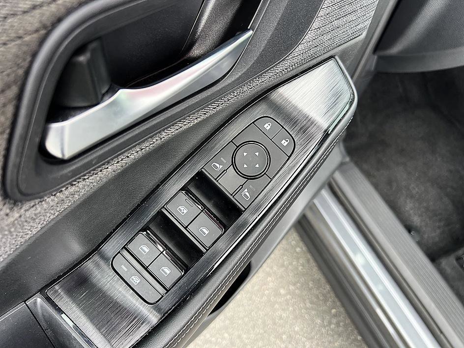 Certified Used 2023 Gun Metallic Nissan SV image 20