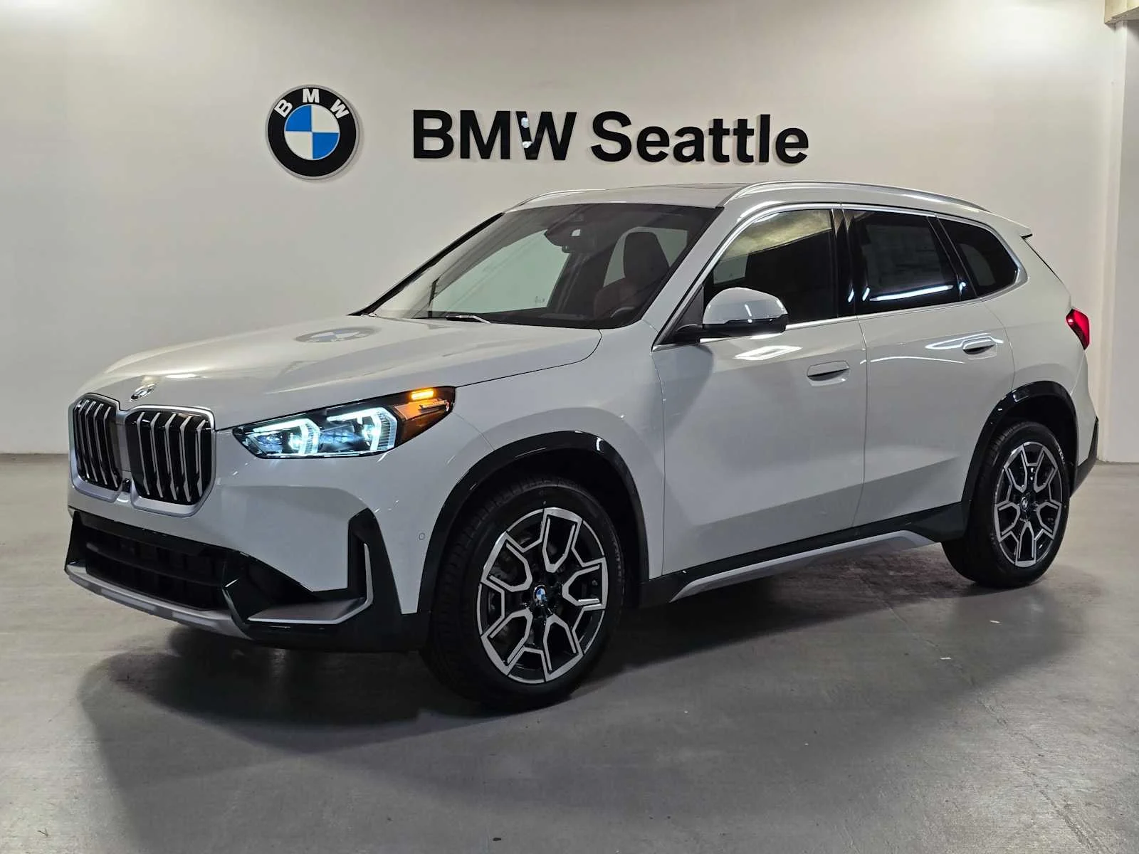 2026 BMW X1 28i