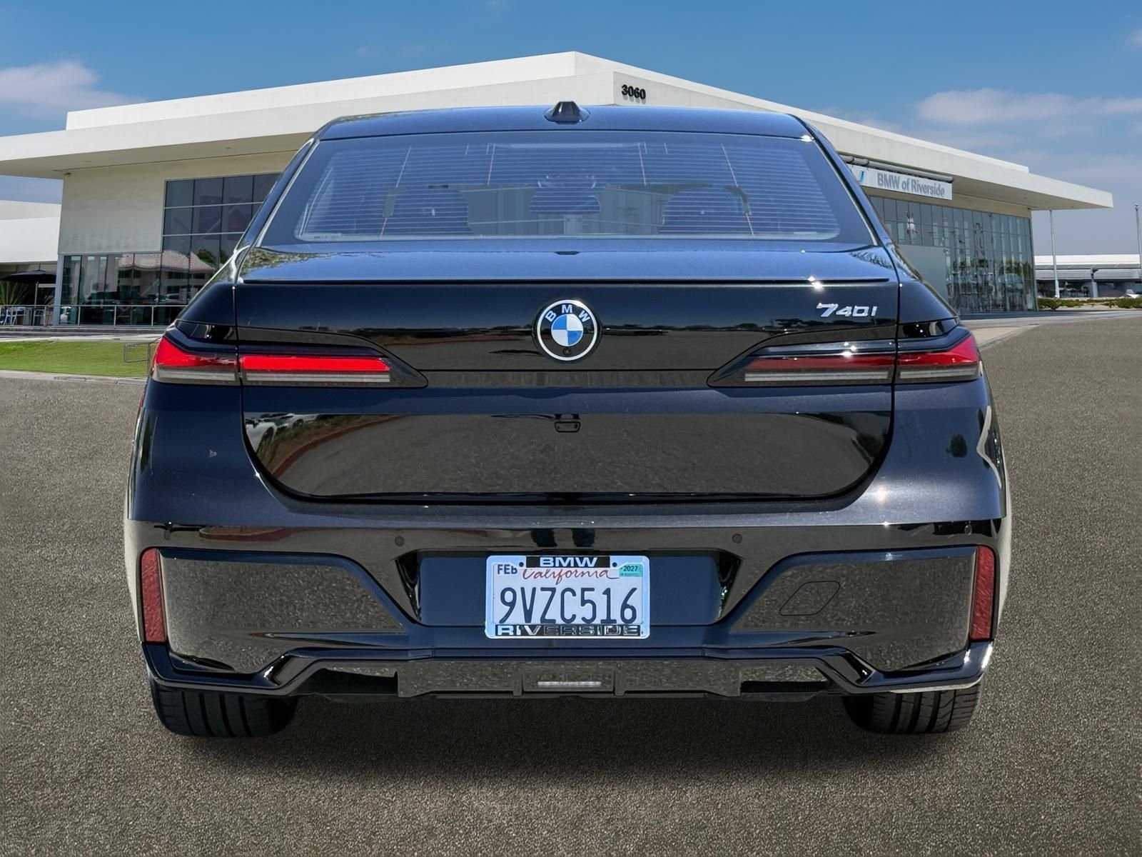 Used 2026 Black Sapphire Metallic BMW 740i image 9