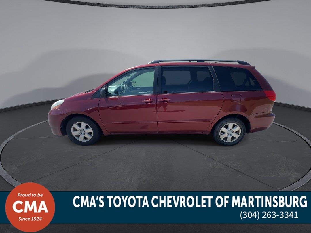 Used 2010 Salsa Red Pearl TOYOTA  image 5