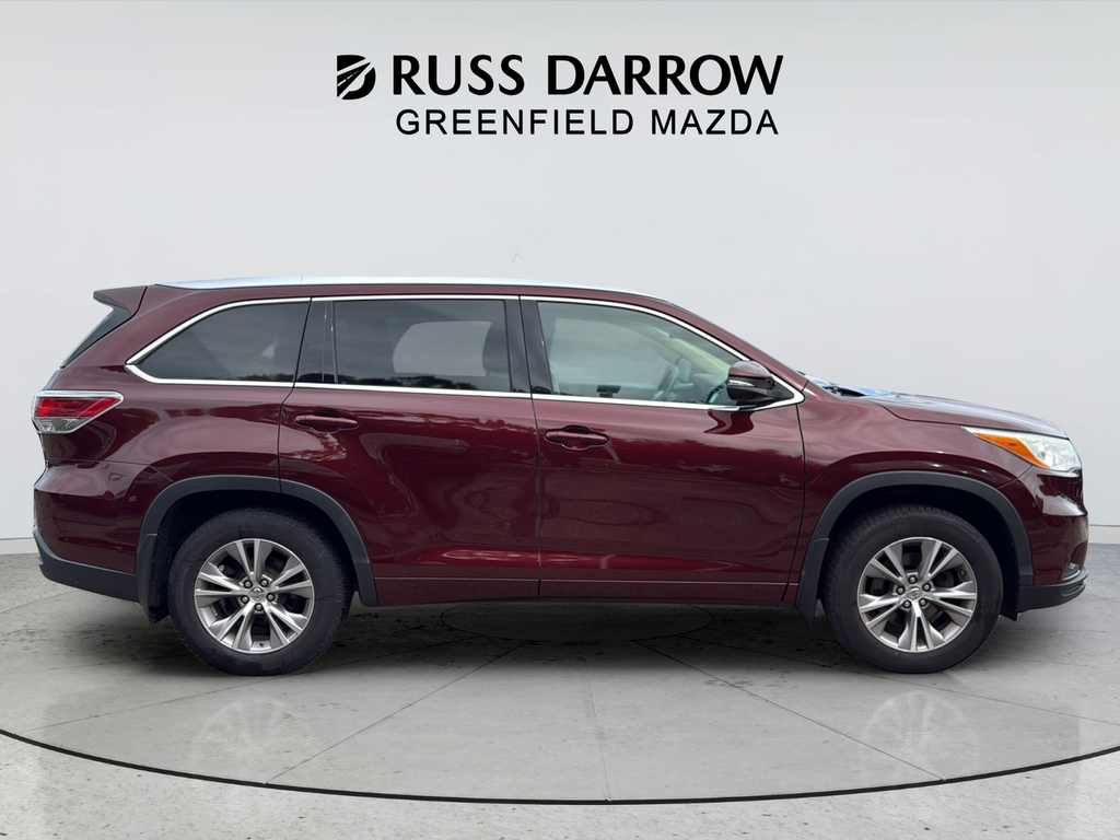Used 2014 Red Toyota XLE V6 image 6