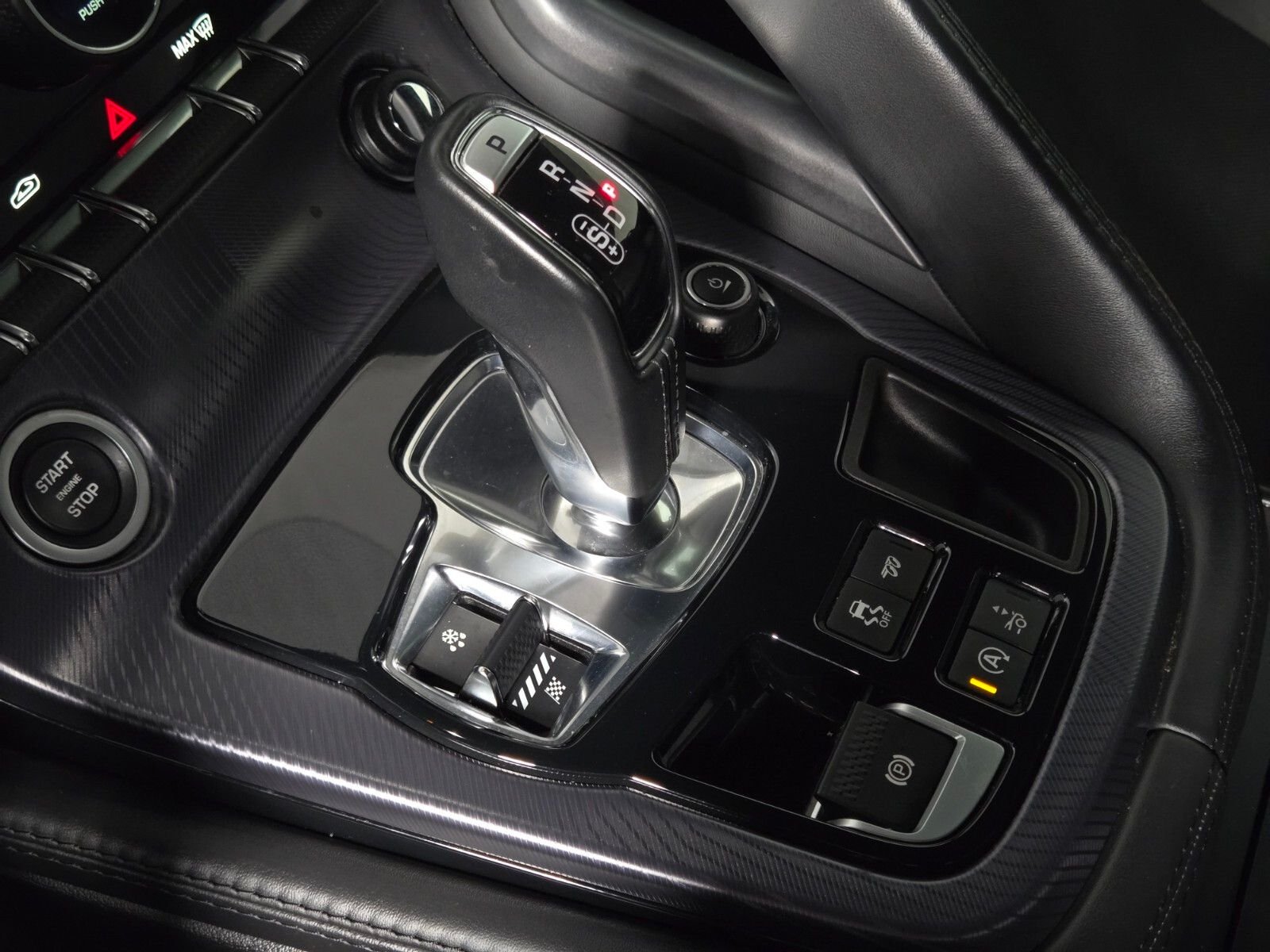 2023 Jaguar F-TYPE R-Dynamic - Photo 27