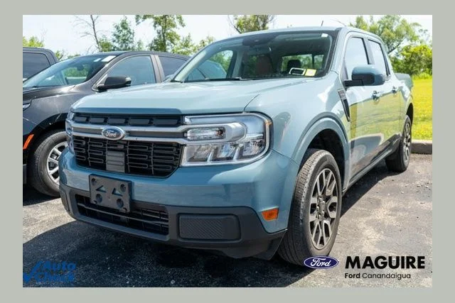 Used 2022  Ford Lariat image 1