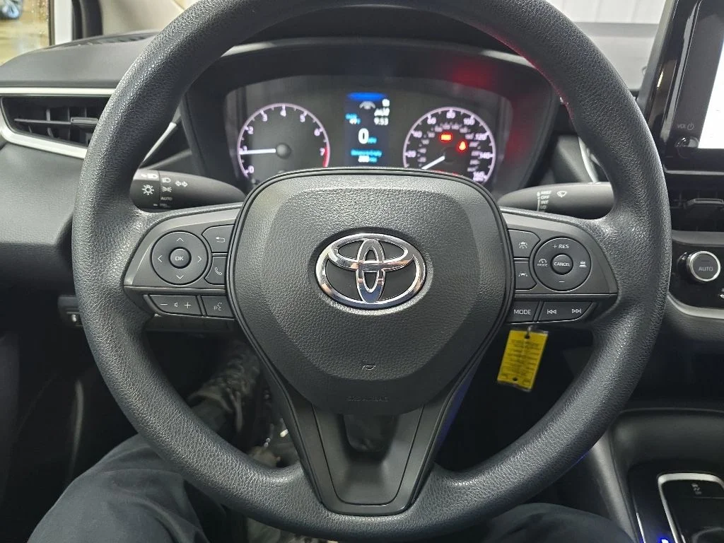 Used 2024 White Toyota LE image 18