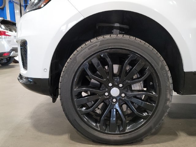 Used 2019 Fuji White Land Rover HSE image 16