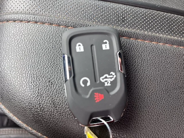 Used 2021 ONYX BLACK GMC AT4 image 17