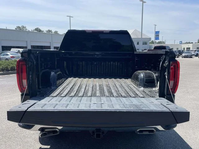 Used 2022 Black GMC SLT image 7