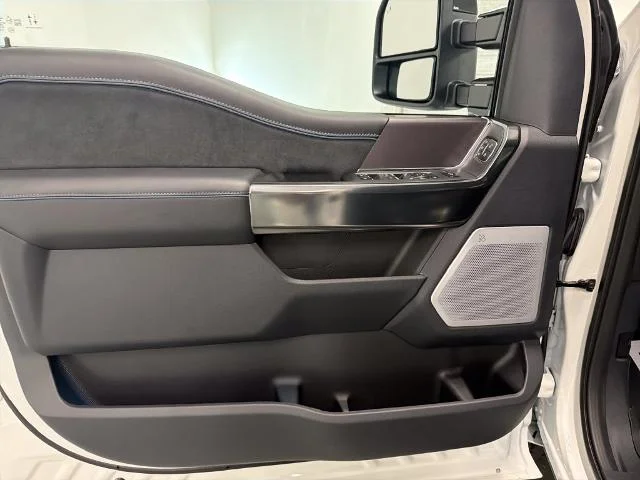 New 2026 Star White Metallic Tri-Coat Ford F-250® Platinum® image 33