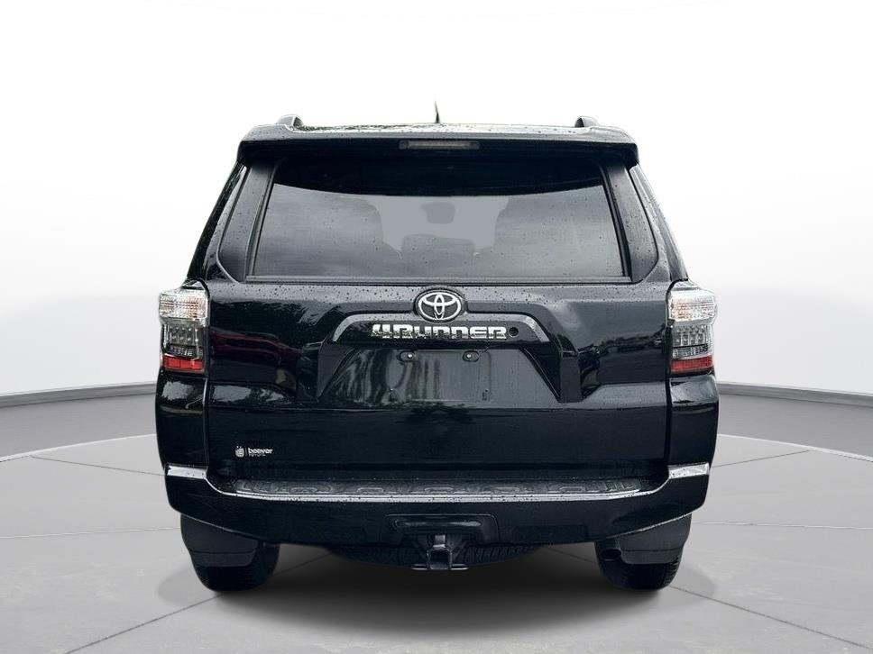 Used 2019 Midnight Black Metallic Toyota SR5 image 7