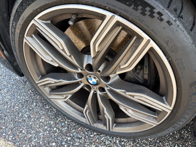 Used 2022 Black Sapphire Metallic BMW M760i xDrive image 9