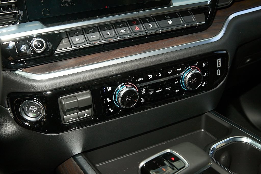 New 2026 Sterling Metallic GMC SLT image 31