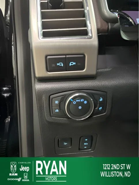 Used 2017 Black Ford Platinum image 25