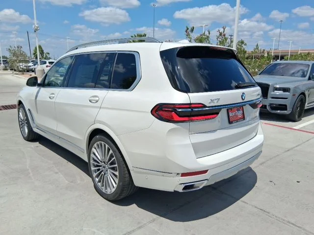 New 2027 Mineral White Metallic BMW xDrive40i image 4