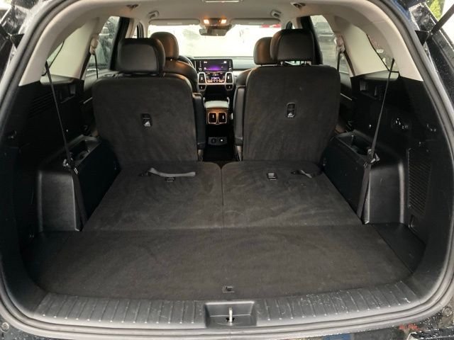Used 2022 Black Kia S image 36