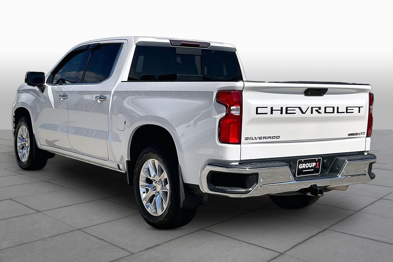 Used 2021 Iridescent Pearl Tricoat Chevrolet LTZ image 12