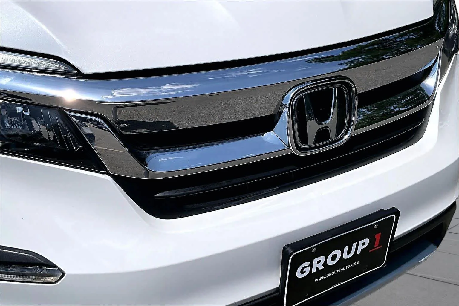 Used 2021 Platinum White Pearl Honda EX-L image 29