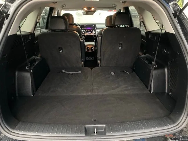 Used 2022 Black Kia S image 36