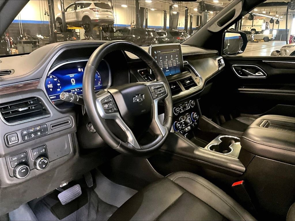Used 2023 Black Chevrolet Z71 image 8
