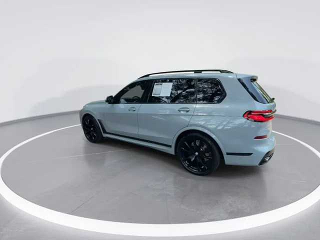 Used 2024 Gray BMW xDrive40i image 6