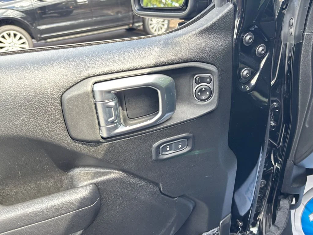 Used 2023 Black Jeep Rubicon image 27