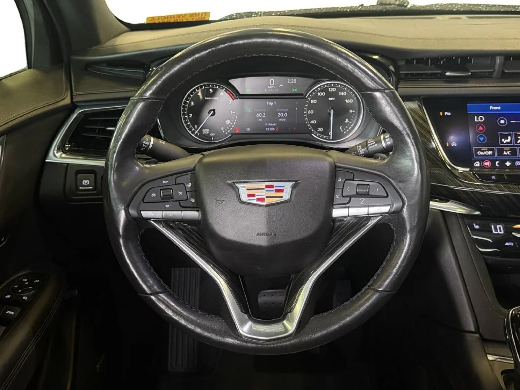 Used 2020 RADIANT SILVER METALLIC Cadillac FWD Premium Luxury image 18