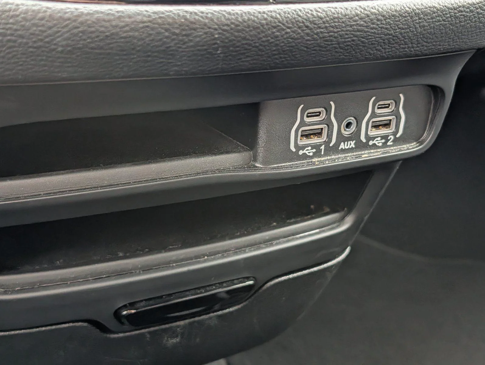 Used 2024 Bright White Clearcoat Chrysler Hybrid S Appearance Pkg image 20